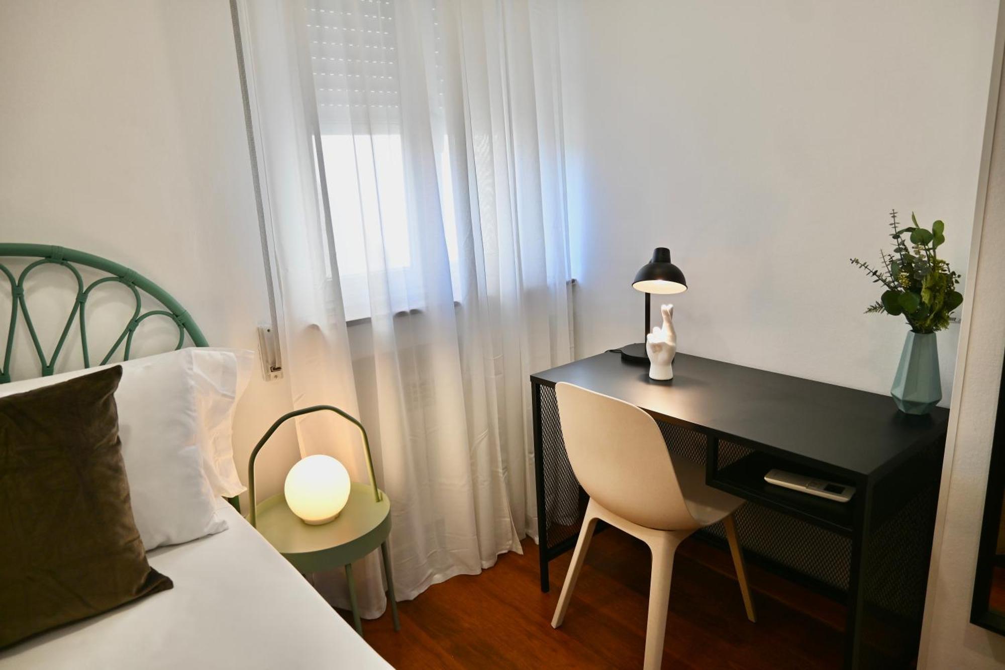 Appartement For Vivienda Temporal De Cuatro En Arganzuela Man102