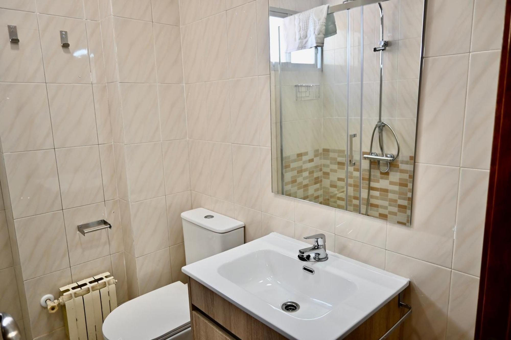 Appartement For Vivienda Temporal De Cuatro En Arganzuela Man102 *